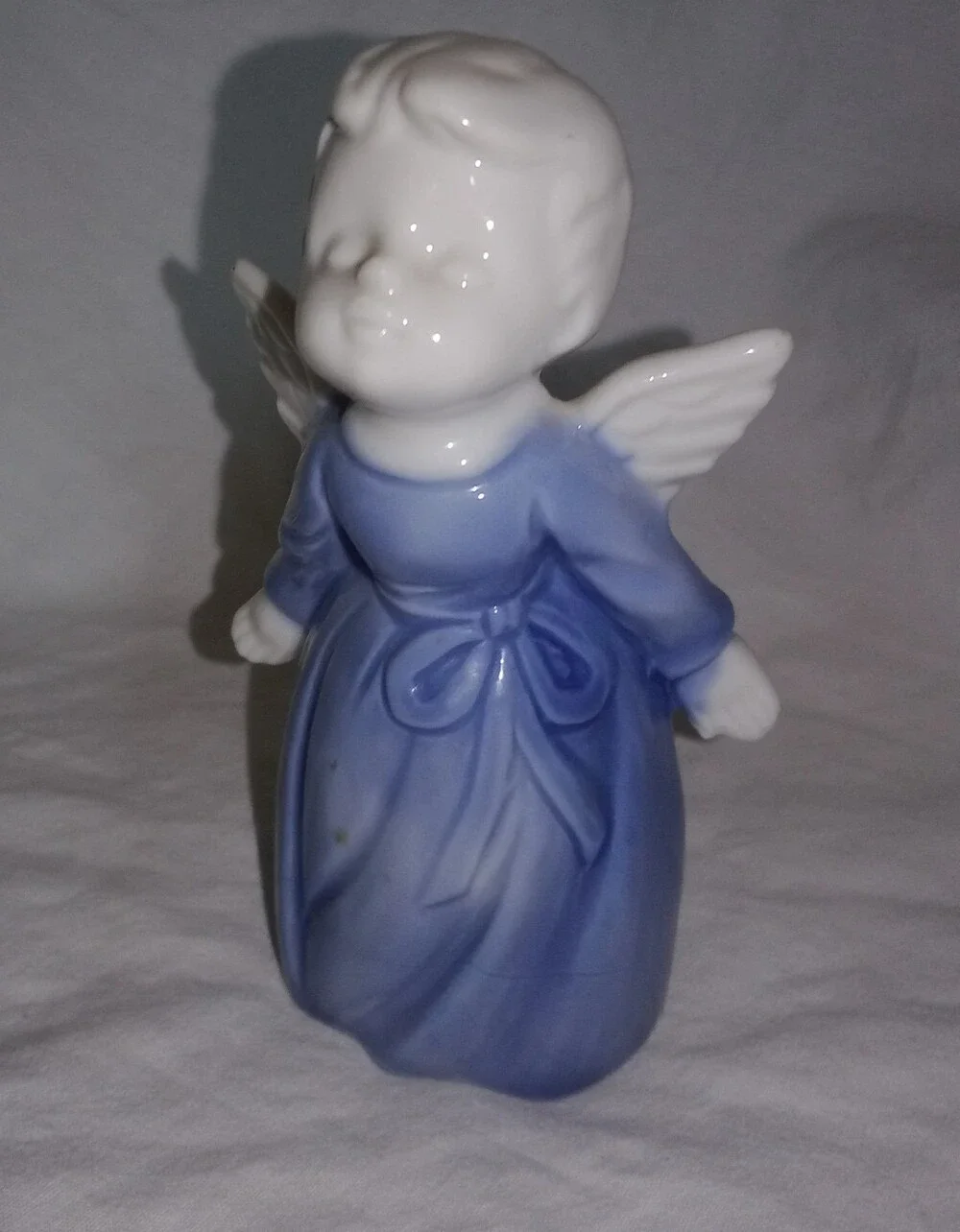 Vintage Boy Angel Blowing Kiss Christmas Decor 4